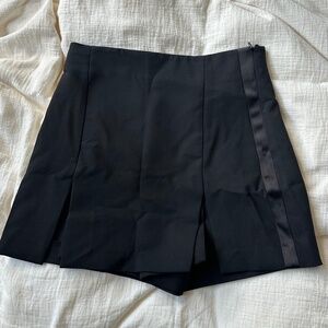 ZARA Black mini skort